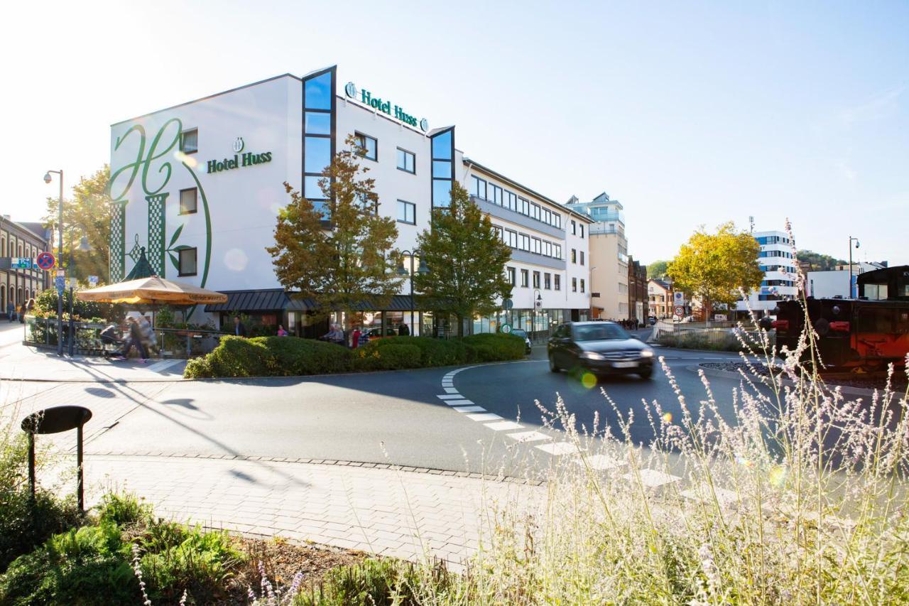 Hotel Huss Limburg Лимбург-на-Лане Екстериор снимка