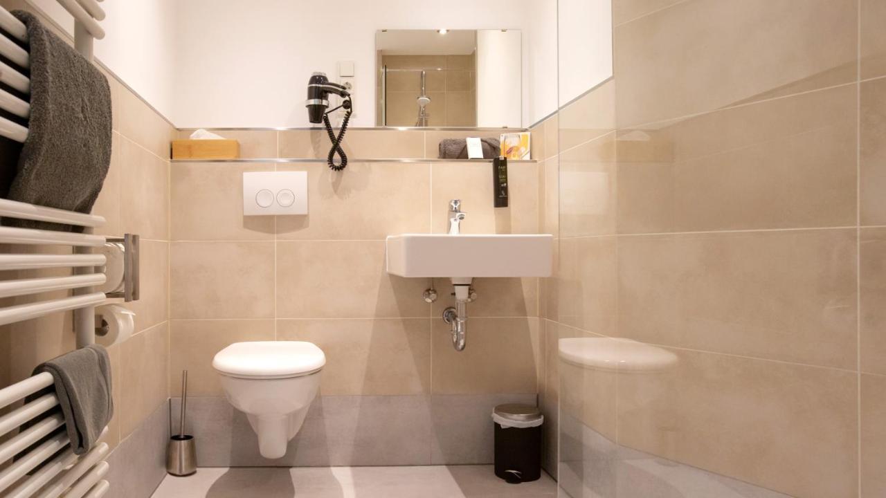 Hotel Huss Limburg Лимбург-на-Лане Екстериор снимка