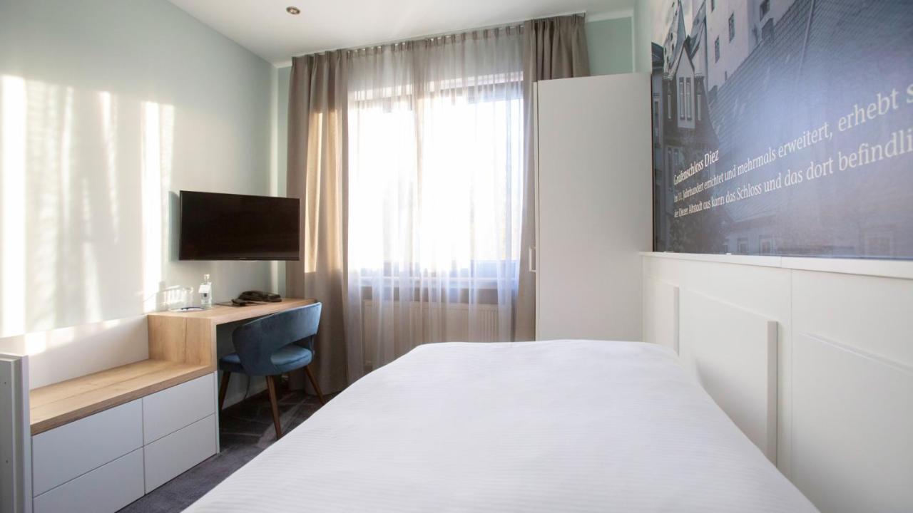Hotel Huss Limburg Лимбург-на-Лане Екстериор снимка