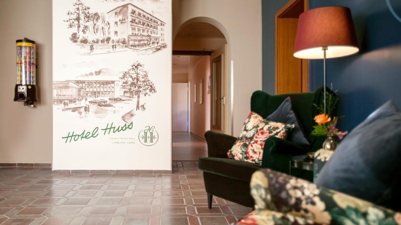 Hotel Huss Limburg Лимбург-на-Лане Екстериор снимка