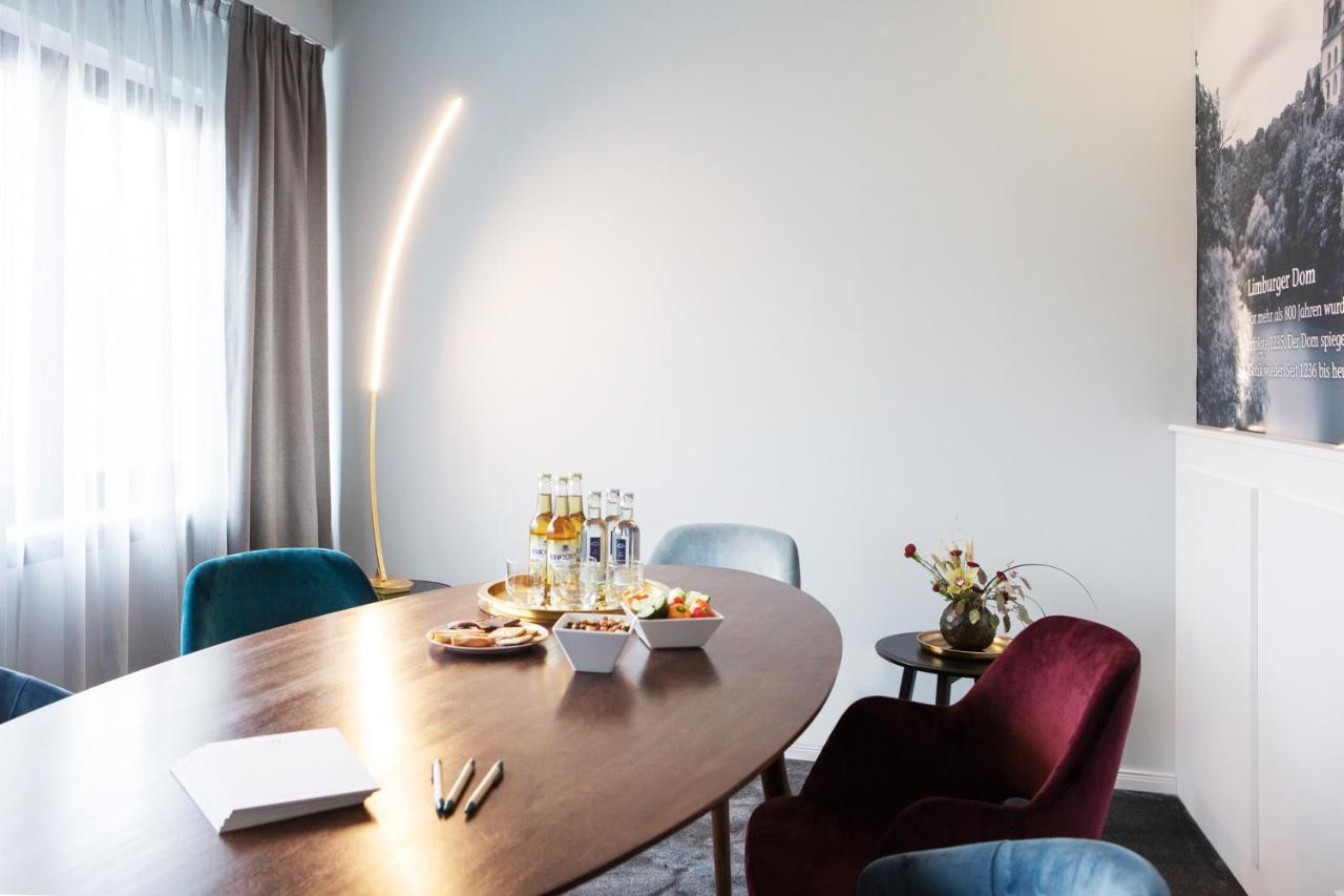 Hotel Huss Limburg Лимбург-на-Лане Екстериор снимка